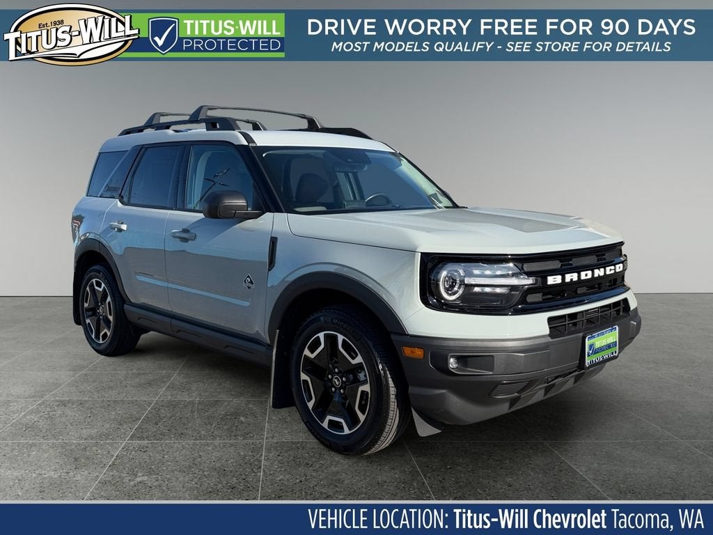 2023 Ford Bronco Sport Outer Banks in Gray — front three-quarter view
