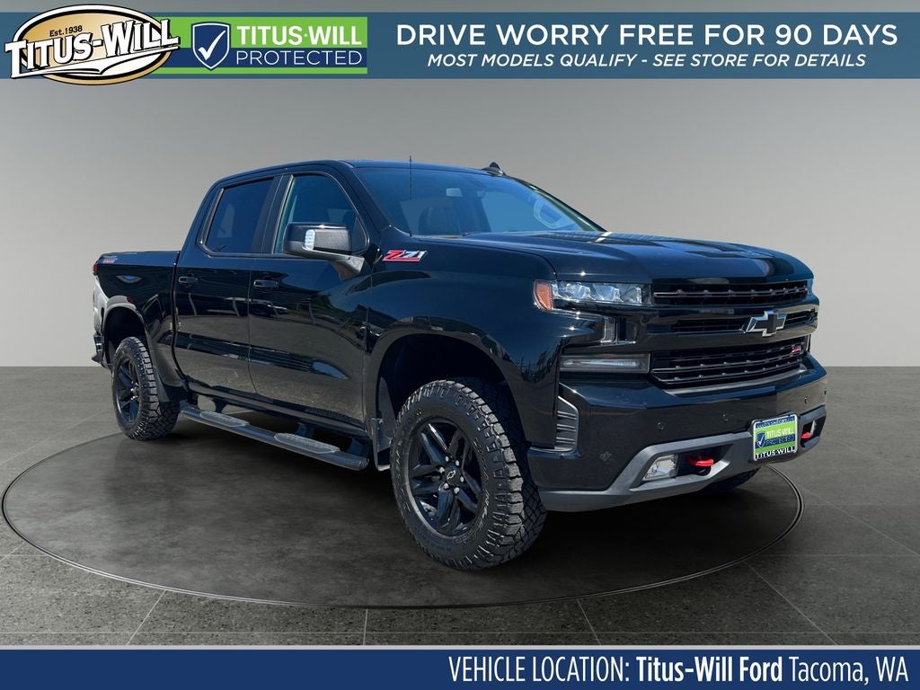 2020 Chevrolet Silverado 1500 LT Trail Boss in Black — front three-quarter view