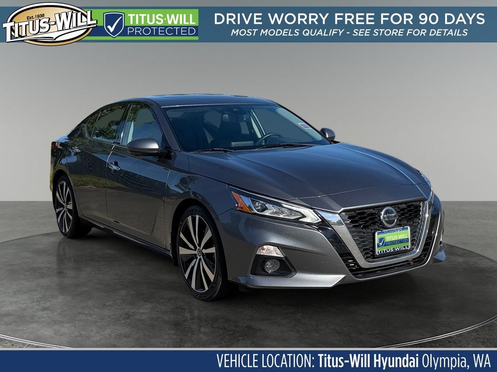 2020 Nissan Altima 2.0 Platinum in Gun Metallic — front three-quarter view