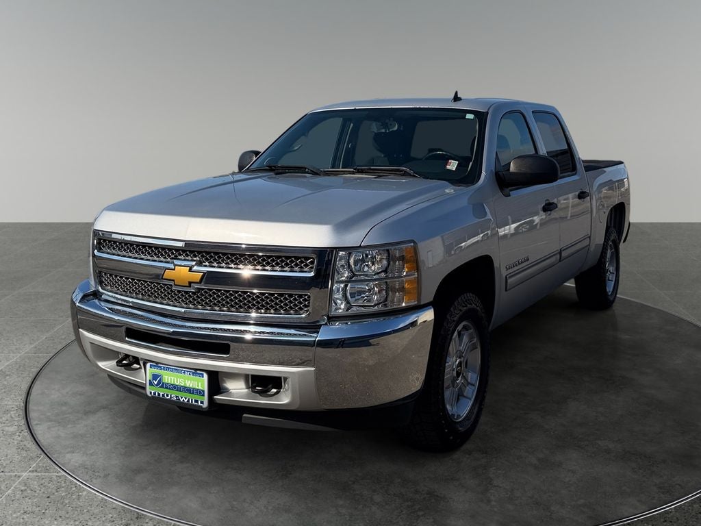 2013 Chevrolet Silverado 1500 — rear three-quarter view